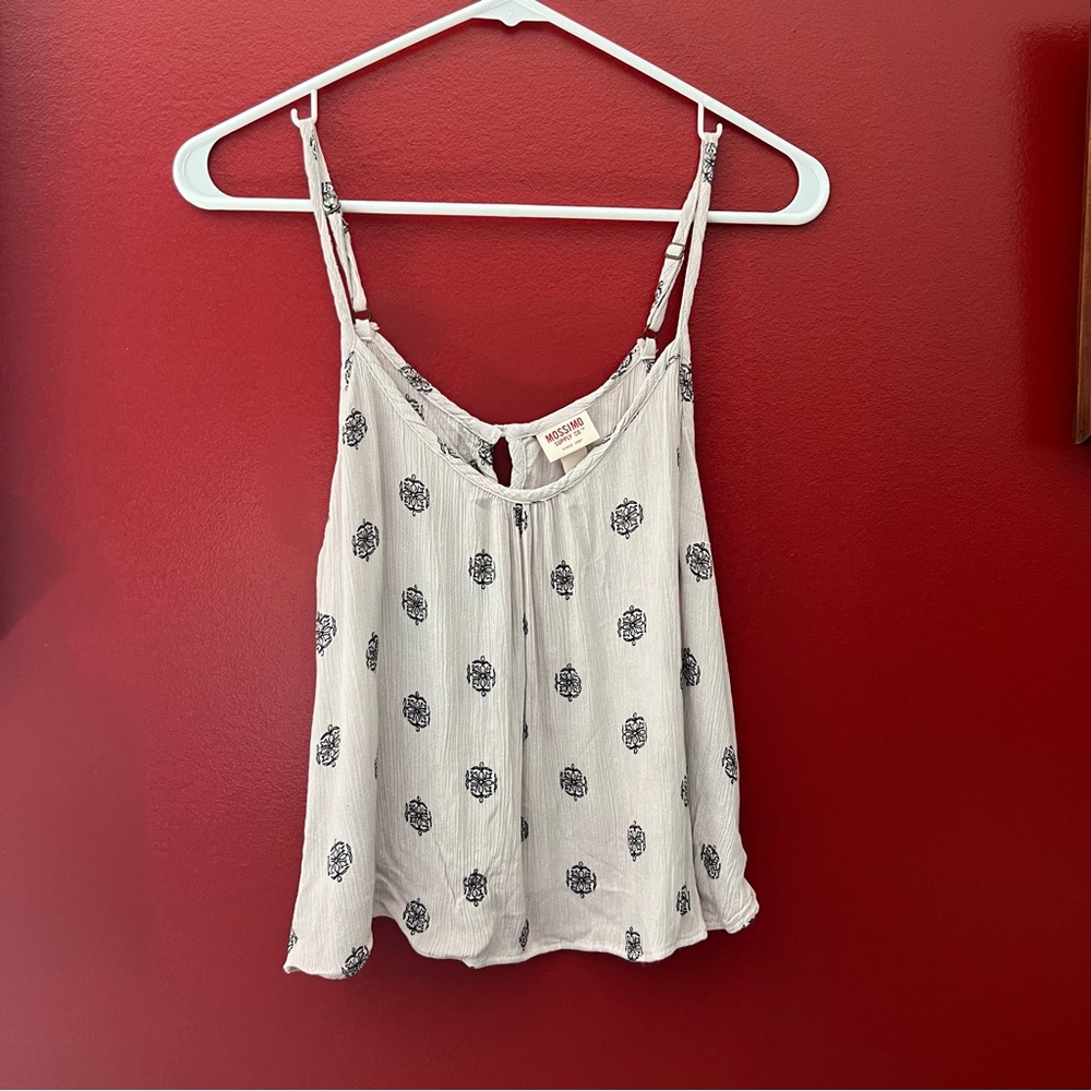Mossimo flowy tank top with adjustable spaghetti straps size XL